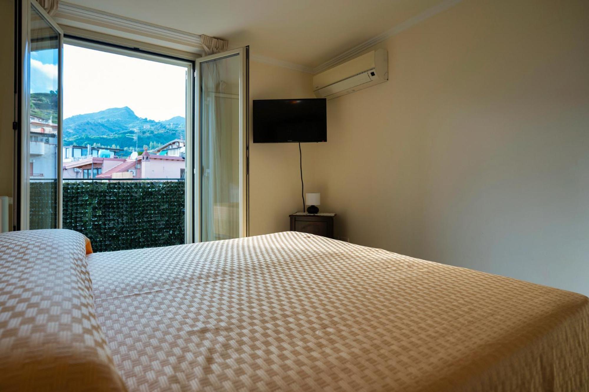 Atticus Apartment Giardini-Naxos Exterior foto